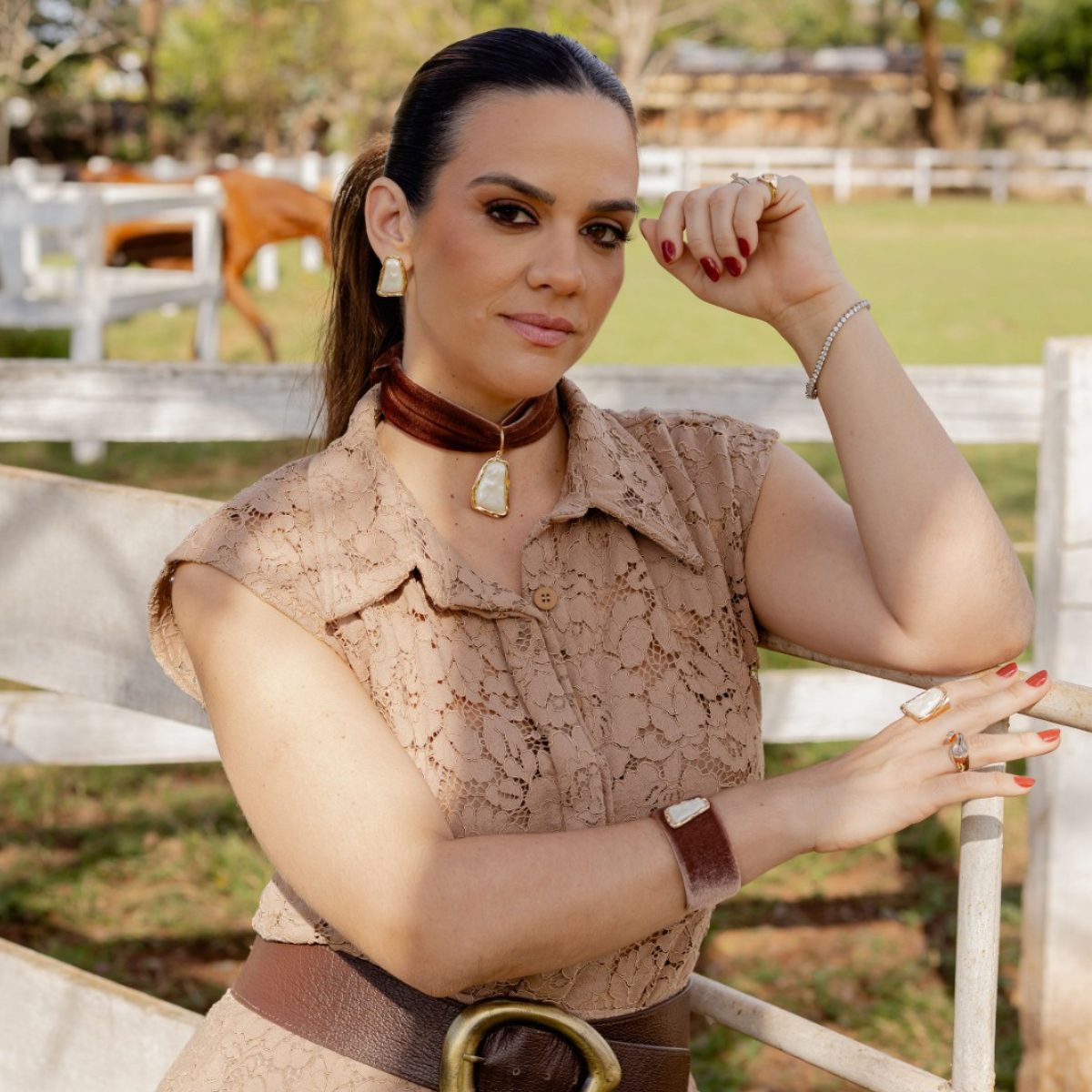 Bracelete Veludo Marrom